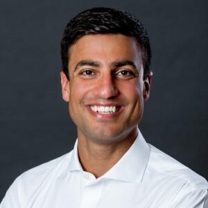 Portrait of Dr. Omid Kiamanesh 